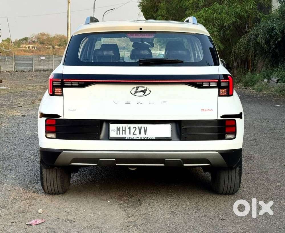 Hyundai Venue 1.0 Sx Plus Turbo Dct Dual Tone, 2023, Petrol