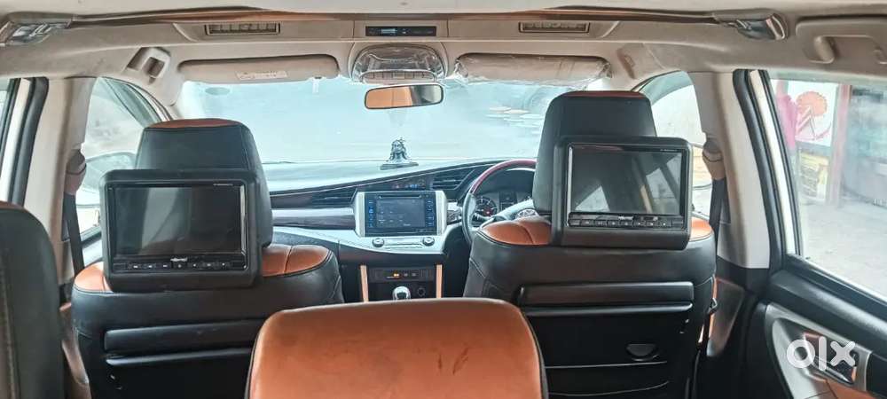 Toyota Innova Crysta 2019