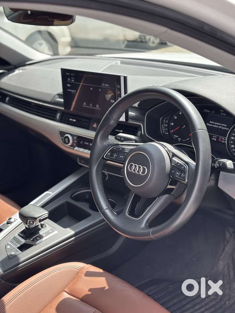 Audi A4 2.0 Premium Plus 40 Tfsi, 2023, Petrol