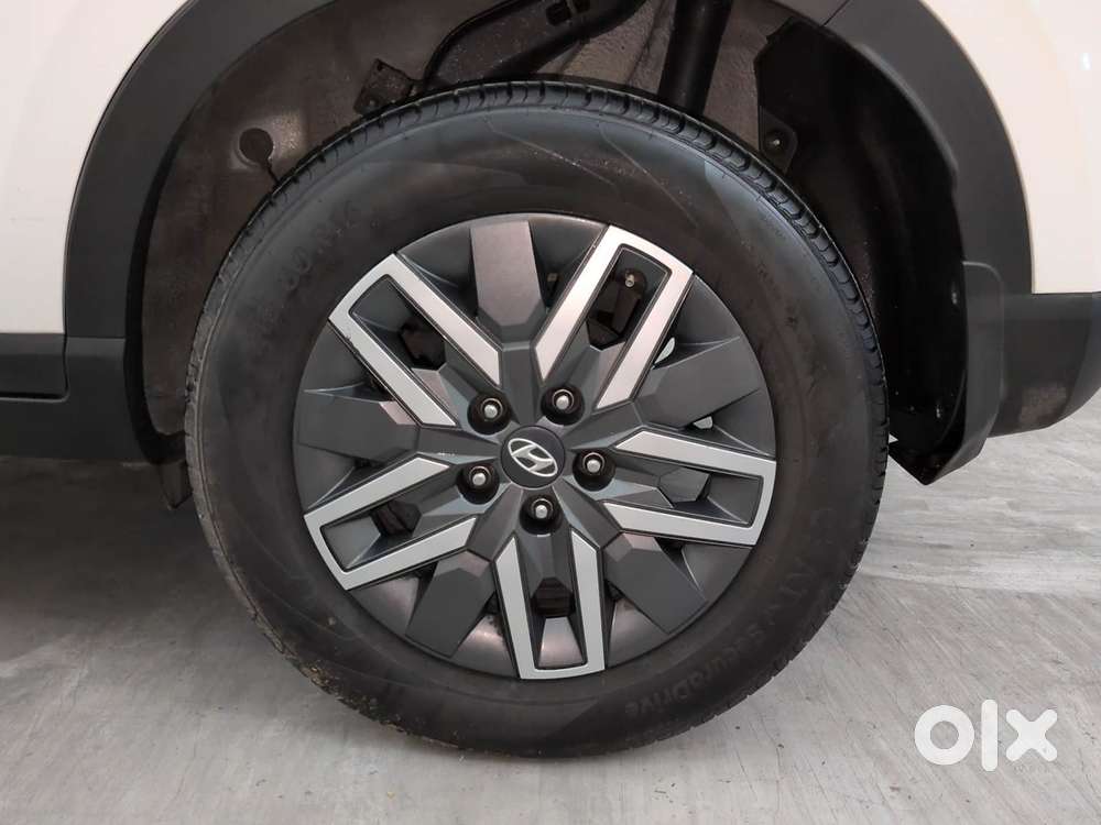 Hyundai Venue 1.0 S (o) Turbo Dct, 2024, Petrol