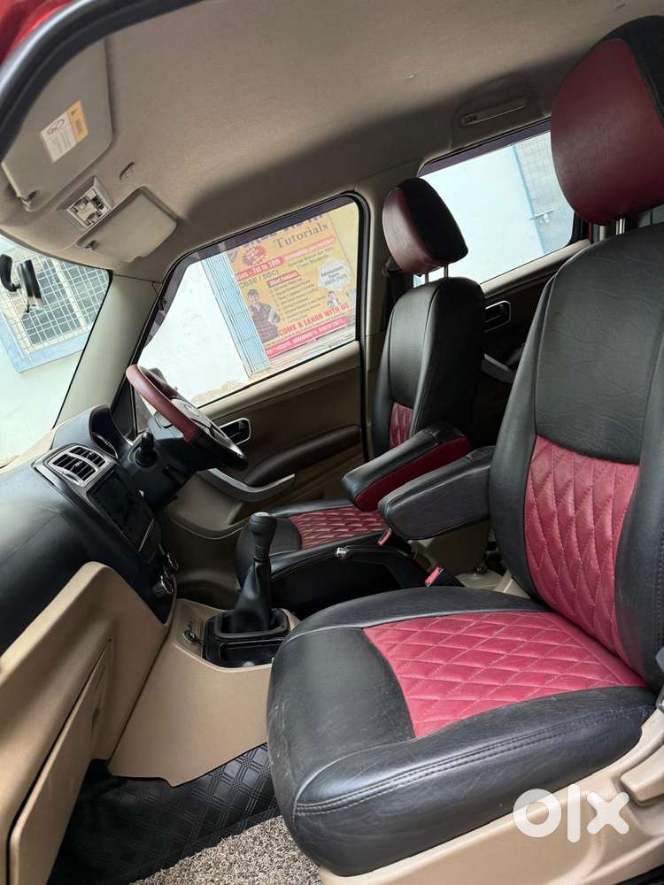 Mahindra Tuv 300 Mhawk100 T8 Dual Tone, 2016, Diesel