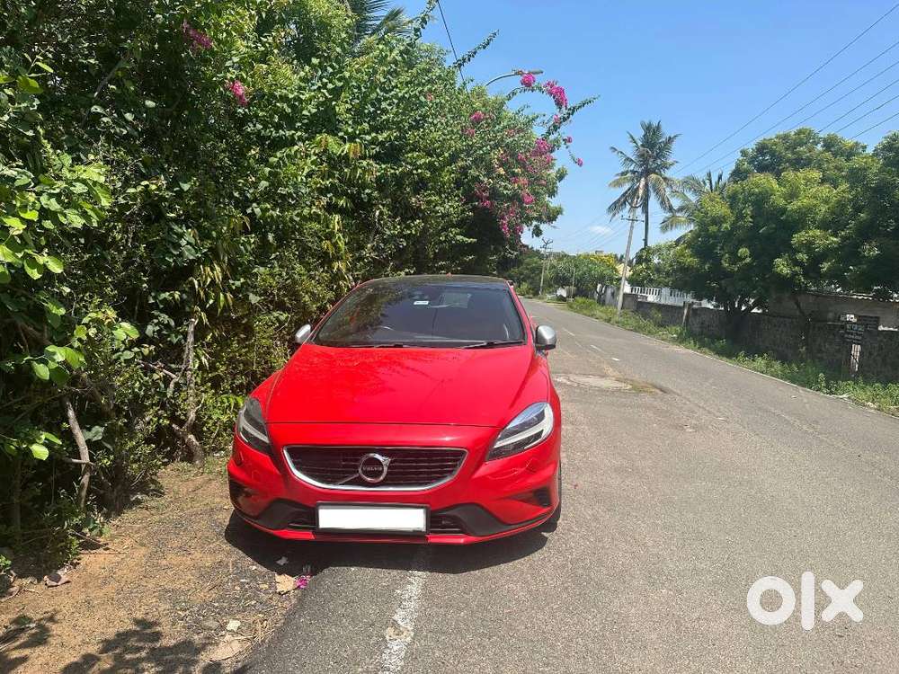 Quick Sale - Well Maintained Oct 2018 Volvo V40 Diesel Car
