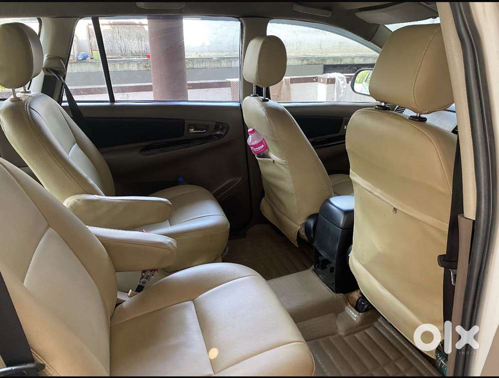 Toyota Innova 2.5 V 7 Str, 2015, Diesel