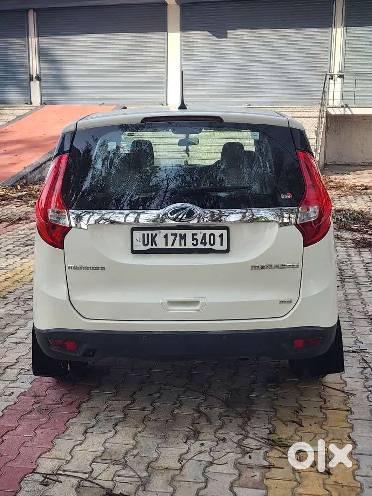 Mahindra Marazzo M6 1st Owner  Full Insurance Dono Chabi