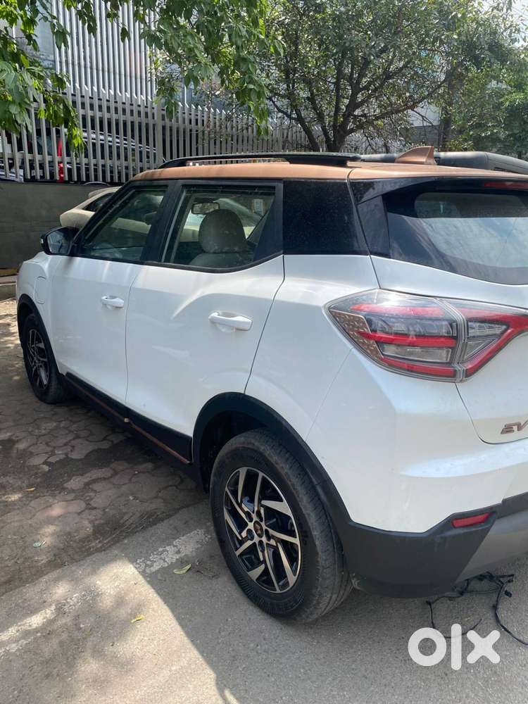 Mahindra Xuv400 2024