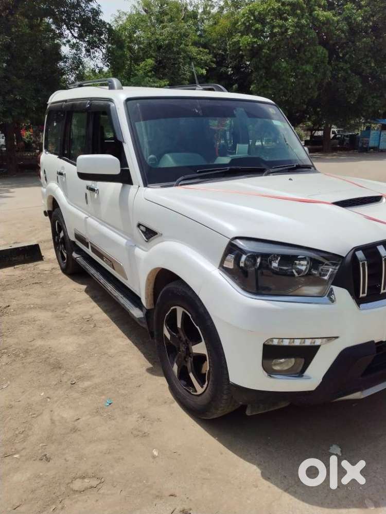 Mahindra Scorpio Classic 2.2 S 11 Mt 7 Str, 2024, Diesel