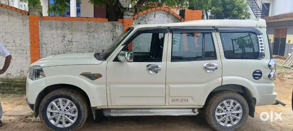 Mahindra Scorpio 2016 Diesel Well Maintained