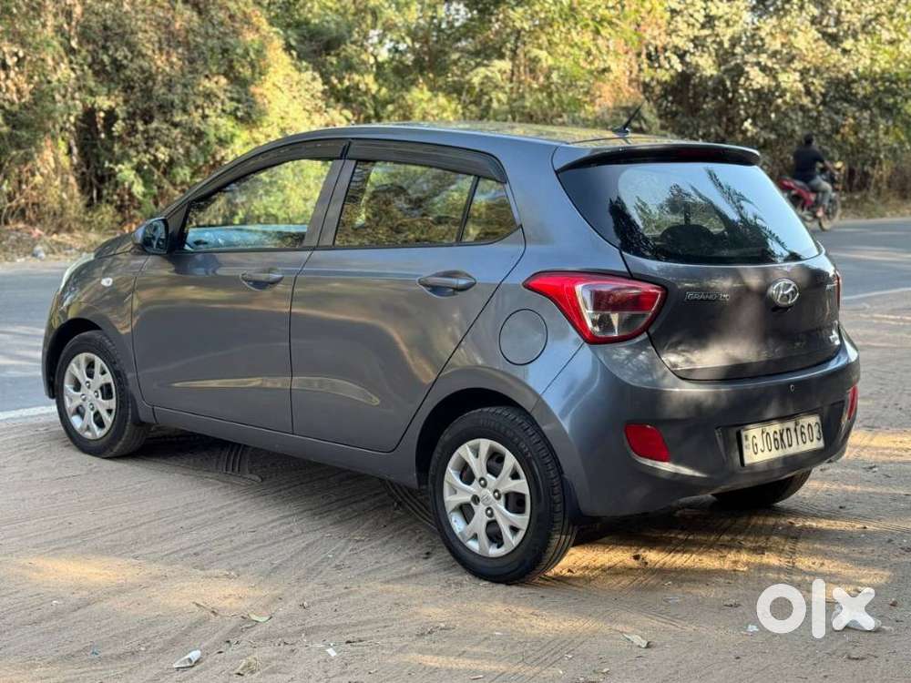 Hyundai I10 Magna Automatic, 2016, Petrol