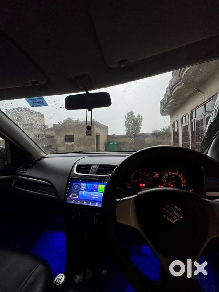 Maruti Suzuki Swift 2011 November Last