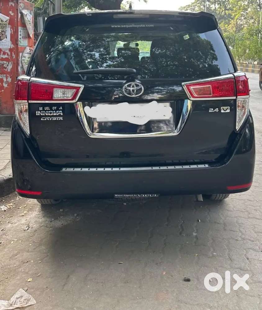 Toyota Innova Crysta 2023 Diesel 30000 Km Driven