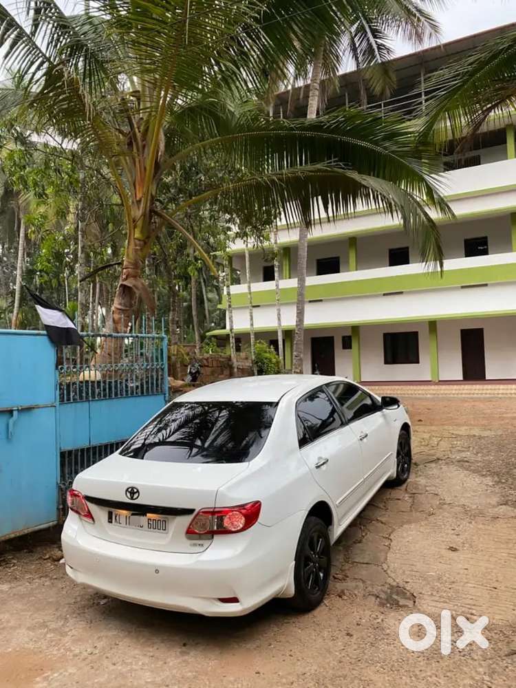 Toyota Corolla Altis 2011 Petrol Well Maintained