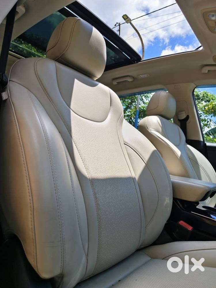Mahindra Xuv700 2.2 Ax 7 Diesel Mt Luxury Pack Str, 2025, Diesel