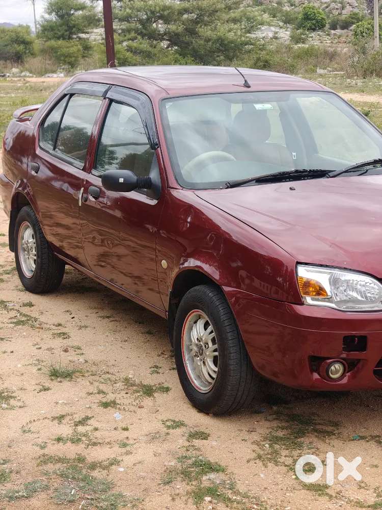 Ford Ikon 2009