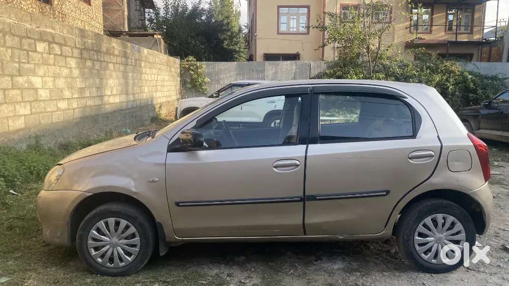 Toyota Etios Liva 2012