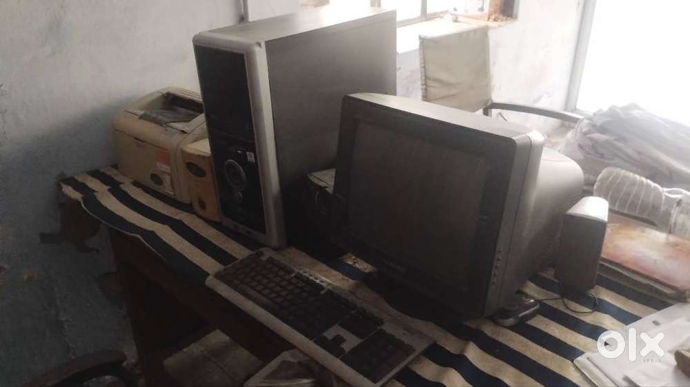 Samsung monitor, intel CPU, Printer B/W, Speaker, keyboard