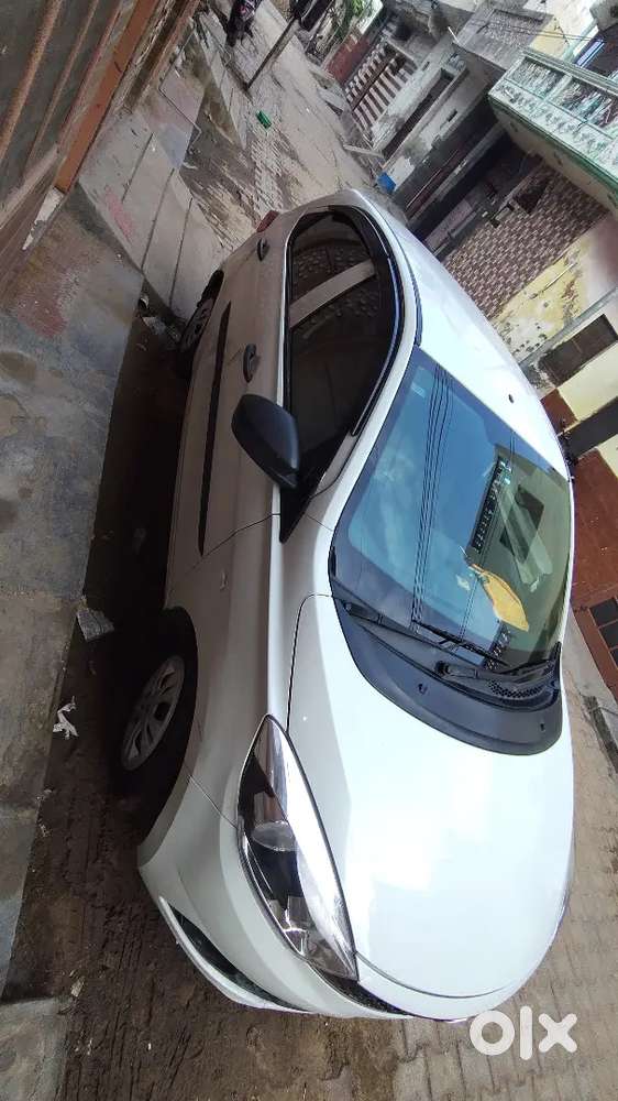Tata Tiago Revotron 2018