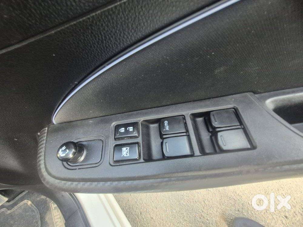 Maruti Suzuki Swift Amt Vxi, 2019, Petrol