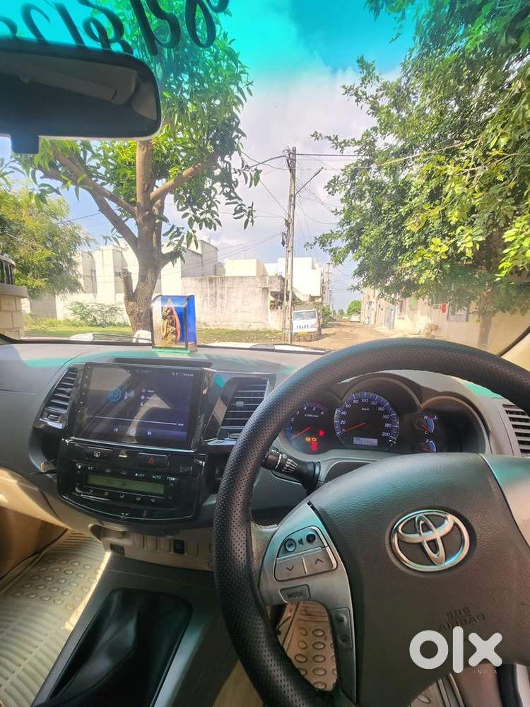 Toyota Fortuner 2013 Diesel Well Maintained