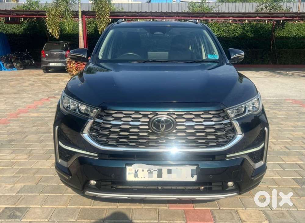 Toyota Innova Hycross 2.0 Zx (o) Hybrid 7 Str, 2023, Petrol