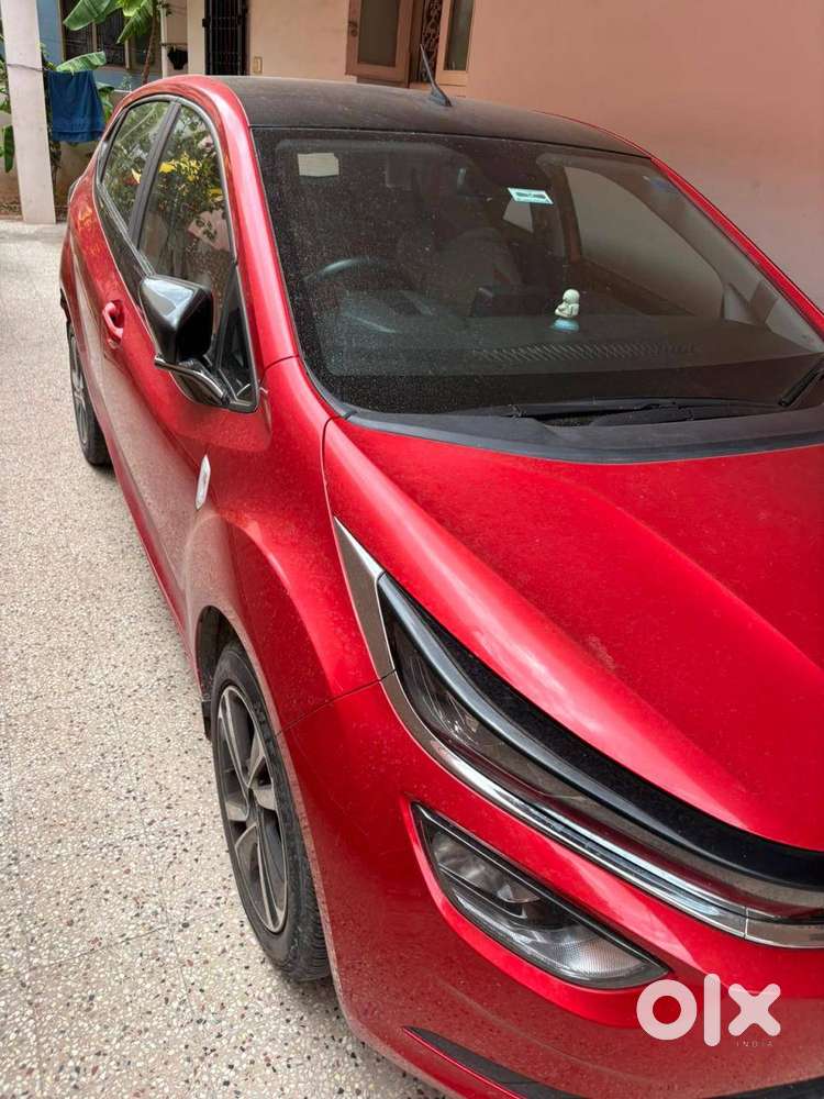 Well Maintain Doctor Used Vehicle With Dual Tone Colour Black