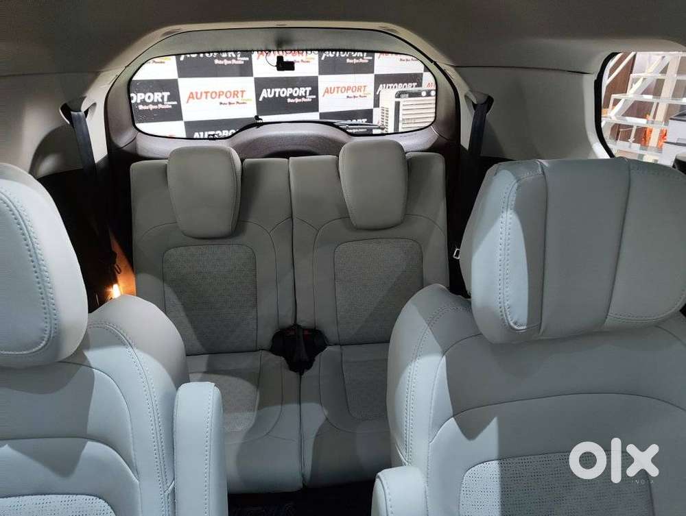 Tata Safari Accomplished Dark Edition At, 2024, Diesel