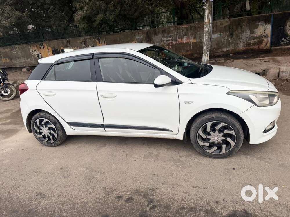 Hyundai Elite I20 2015 Cng & Hybrids 72500 Km Driven