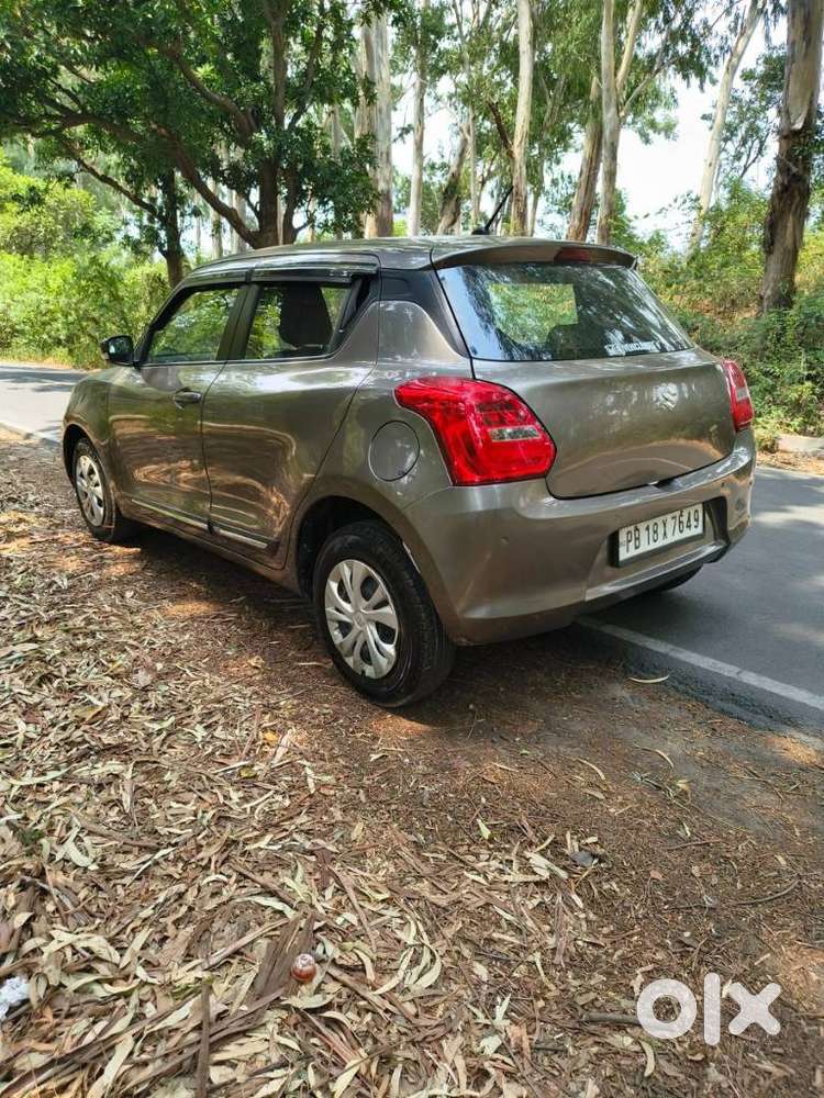 Maruti Suzuki Swift Vxi + Manual, 2022, Petrol