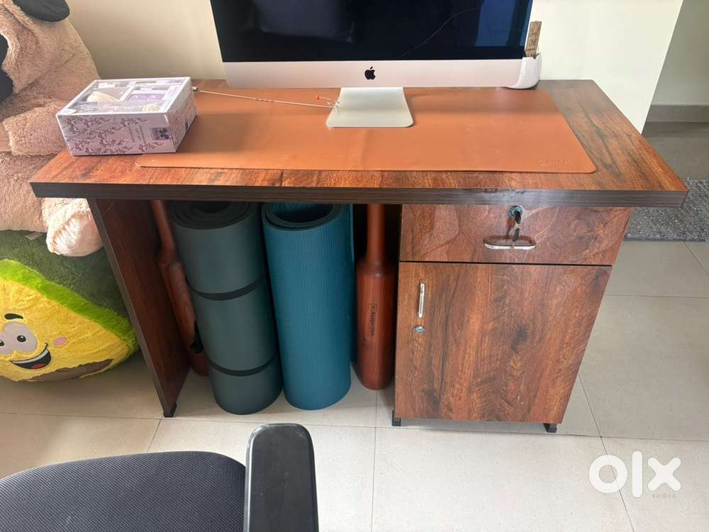 Study/office table