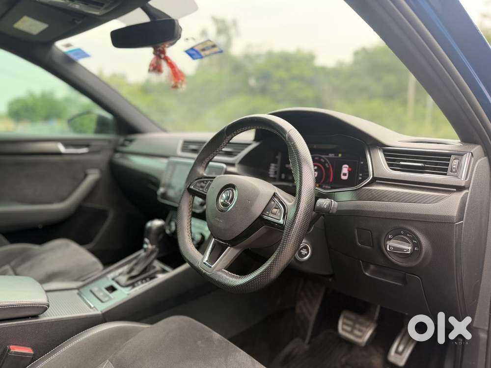 Skoda Superb Sportline 1.8 Tsi At, 2021, Petrol
