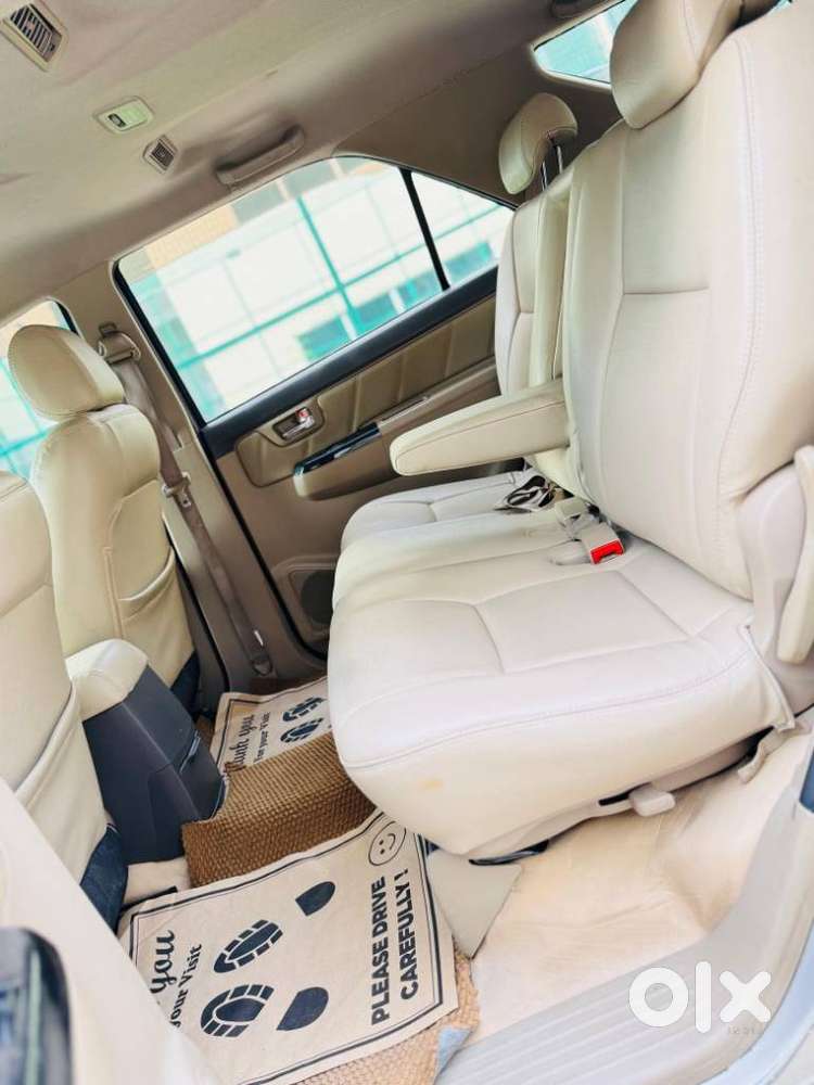 Toyota Fortuner 4x2 Manual, 2013, Diesel