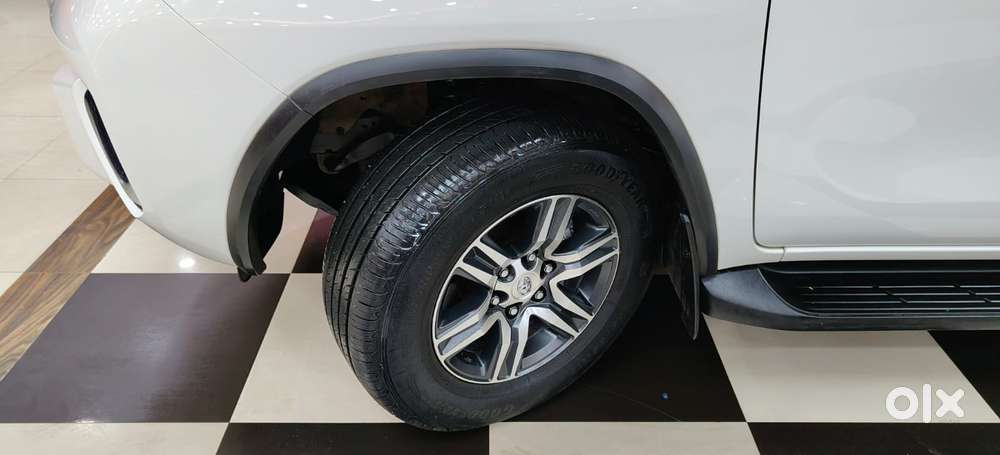 Toyota Fortuner 4x2 At 2.8 Diesel, 2019, Diesel