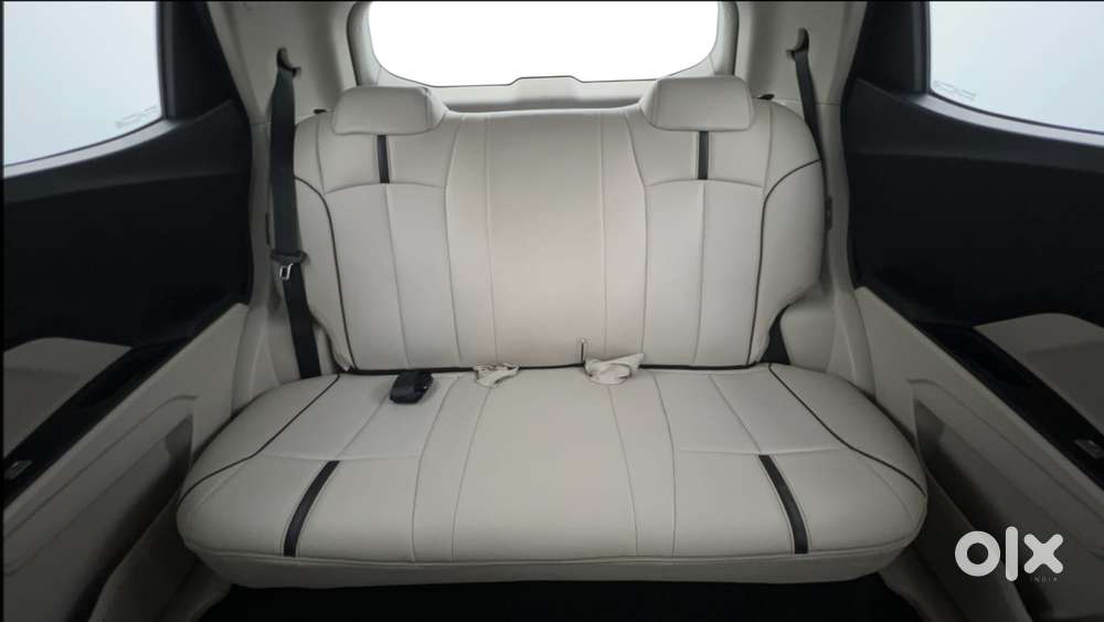 Mahindra Xuv300 W6, 2023, Petrol