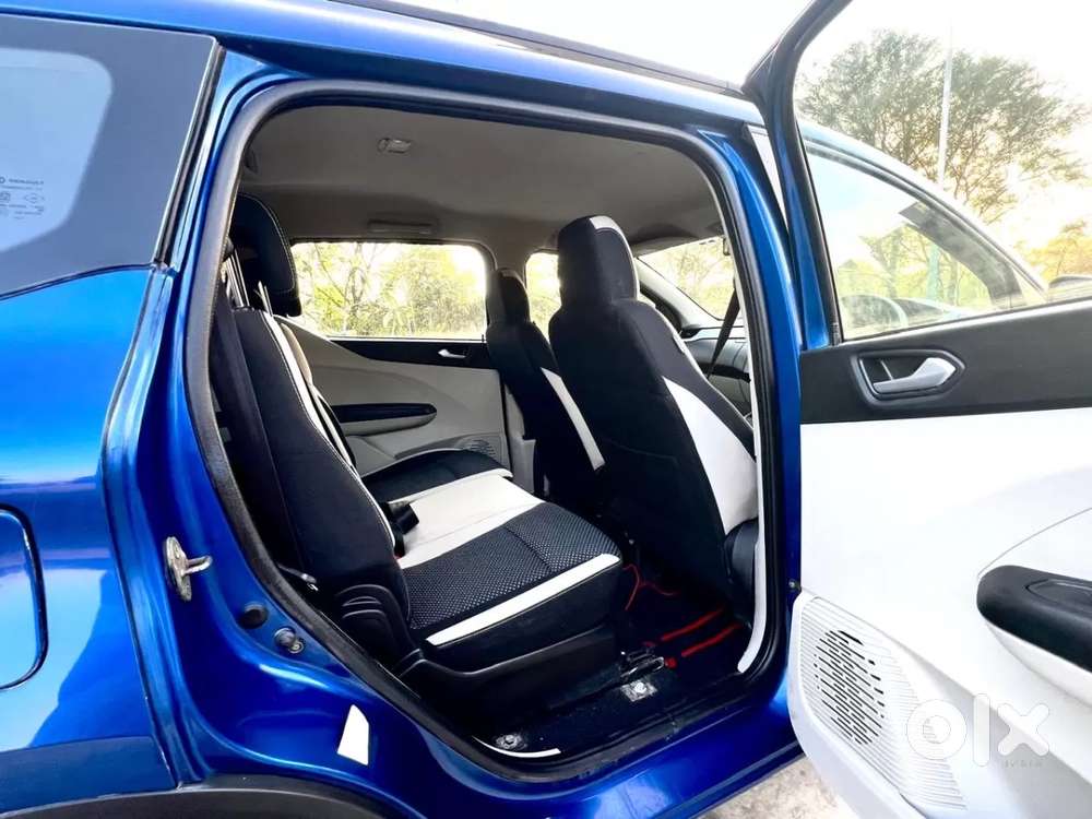 Renault Triber Rxz, 2022, Petrol
