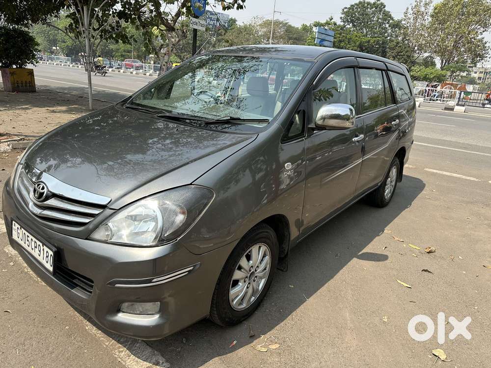 Toyota Innova 2.5 Vx 8 Str Bs-iii, 2010, Diesel