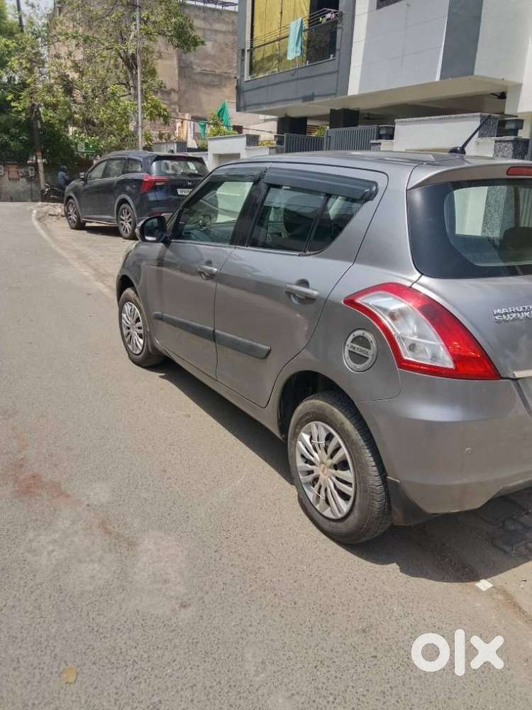 Maruti Suzuki Swift Vxi Abs Bsiv, 2015, Petrol