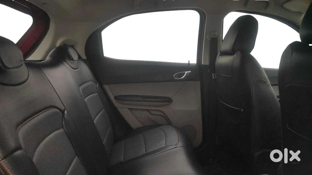 Tata Tiago 1.2 Revotron Xza, 2018, Petrol