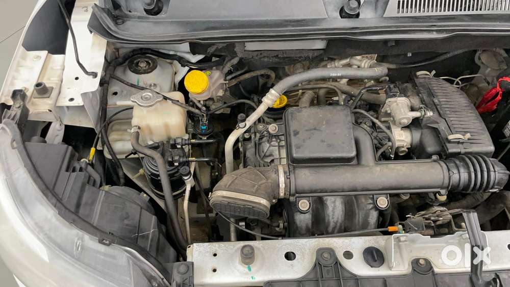 Renault Triber Rxz, 2021, Petrol