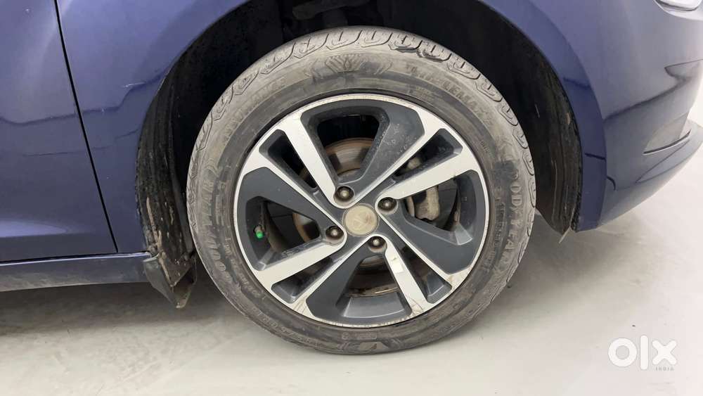 Tata Altroz 1.2 Xza Plus, 2022, Petrol