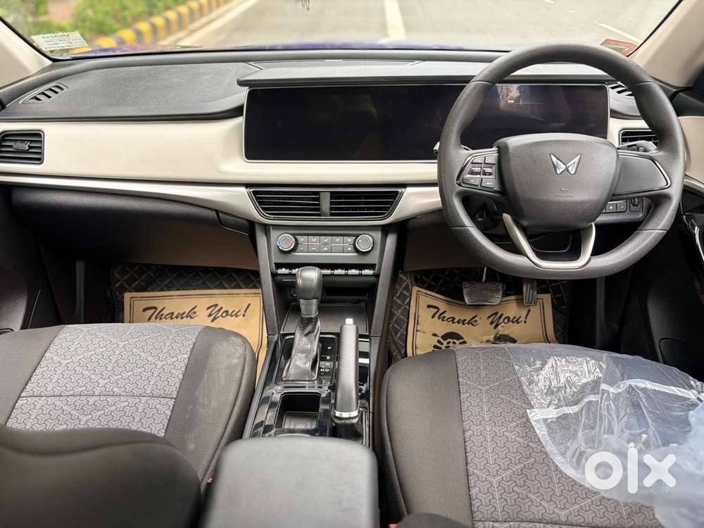 Mahindra Xuv700 2.2 Ax 5 Diesel At 7 Str, 2023, Diesel