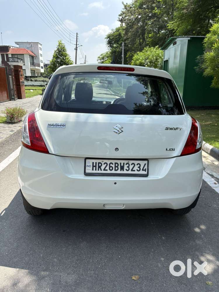 Maruti Suzuki Swift Lxi Option, 2012, Petrol