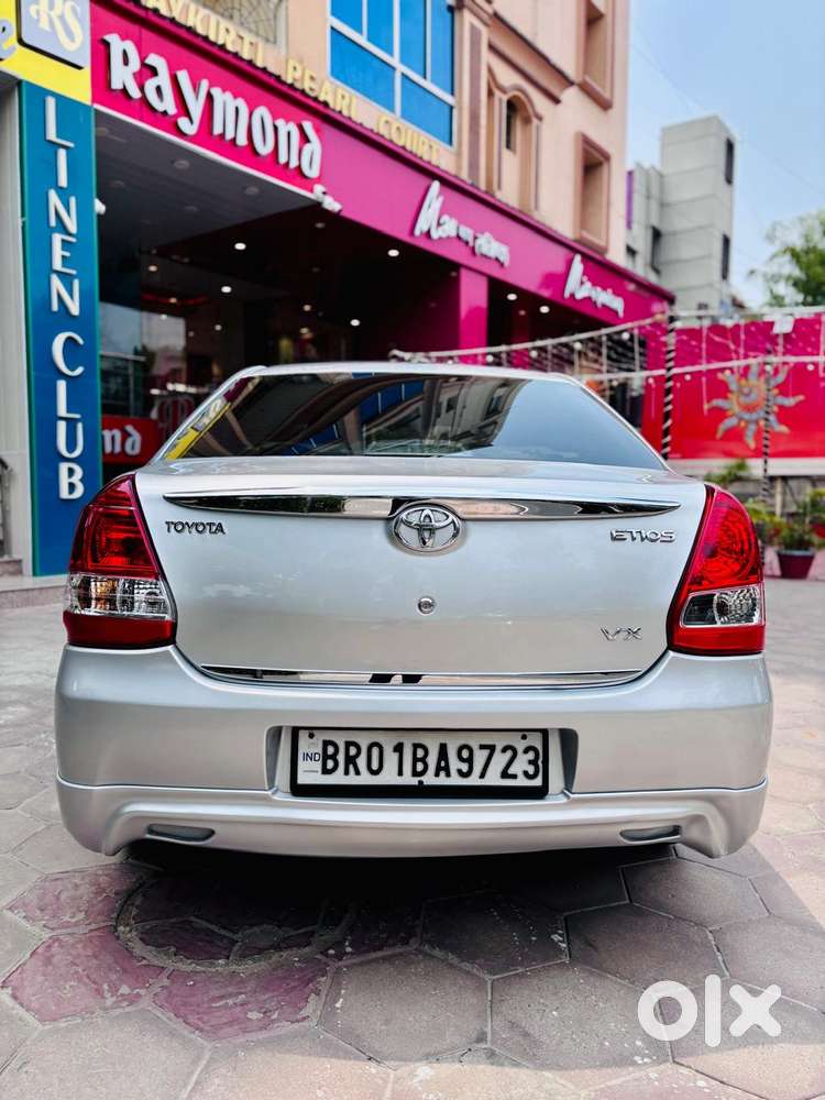 Toyota Etios V, 2011, Petrol