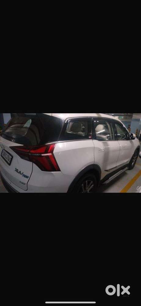 Mahindra Petrol Car 2022