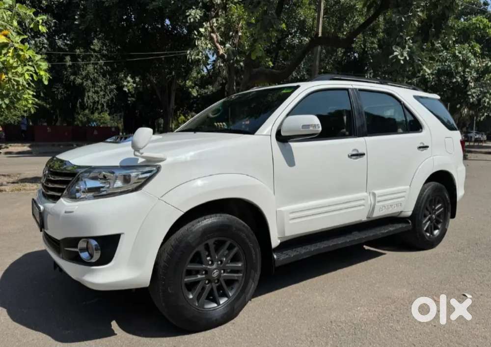Toyota Fortuner 2015 Diesel Automatic Well Maintained