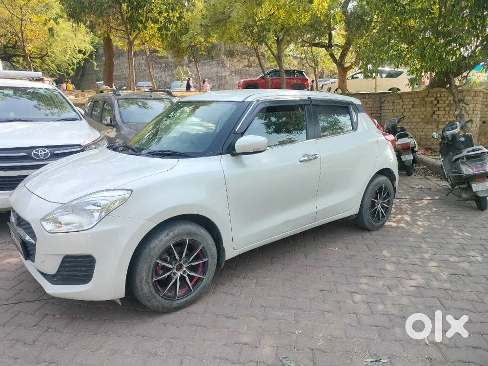 Maruti Suzuki Swift 2022 Petrol 37000 Km Driven