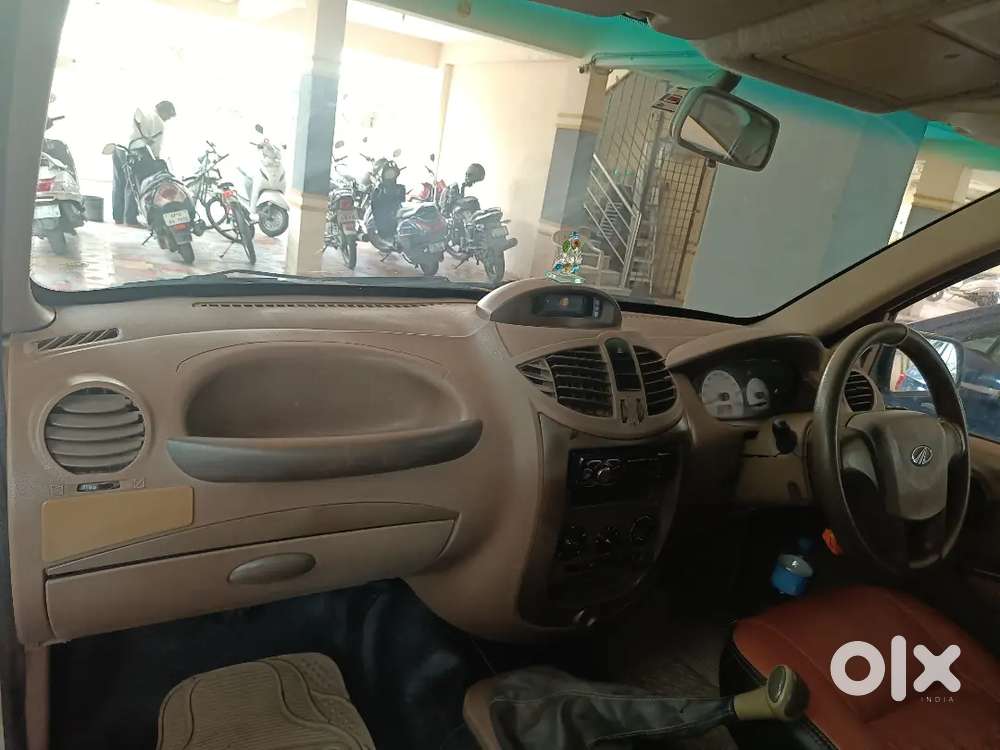 Mahindra Xylo 2012