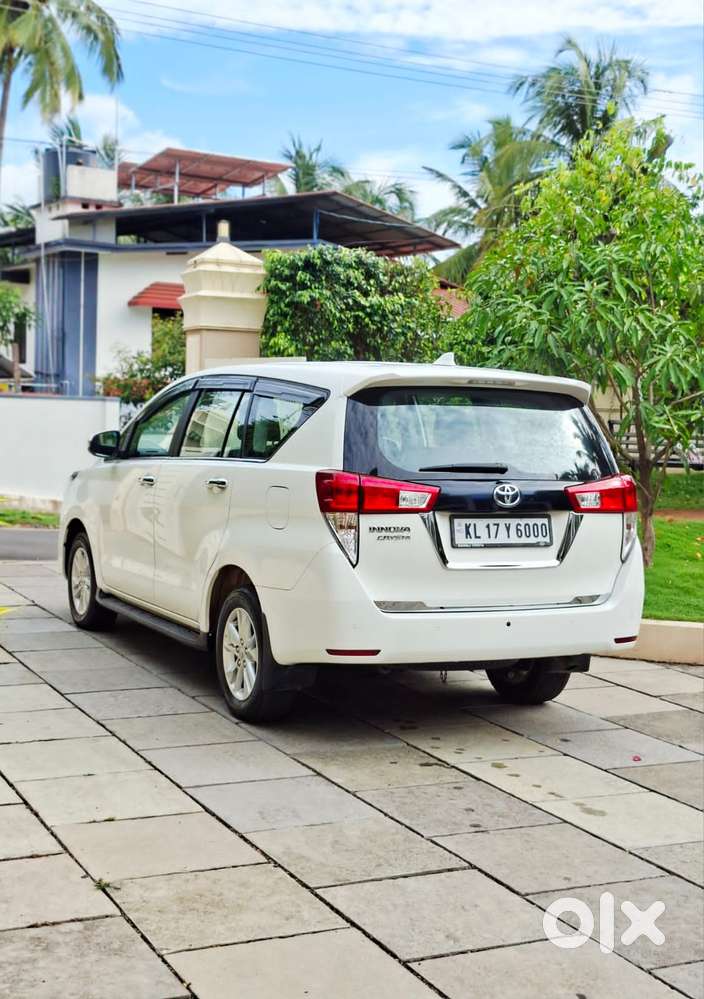 Toyota Innova Crysta [2020-ongoing] 2.4 Gx 7 Str, 2024, Diesel