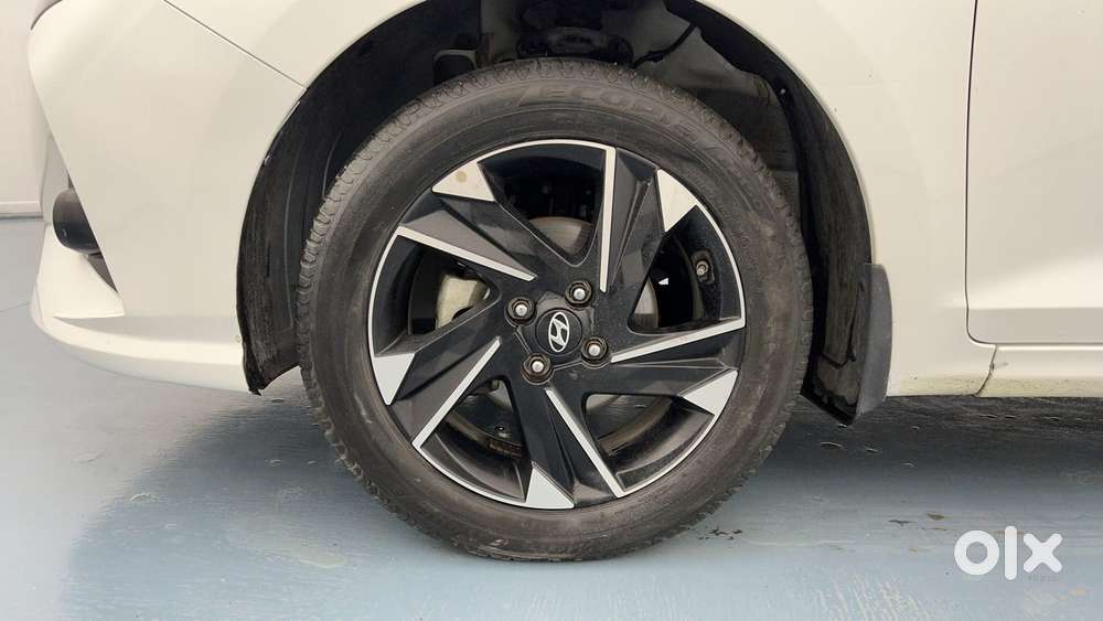 Hyundai Verna 1.5 Sx (o) Vtvt Ivt, 2022, Petrol