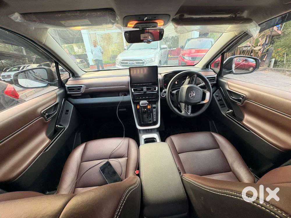 Toyota Innova Hycross 2.0 Vx Hybrid 7 Str, 2024, Petrol