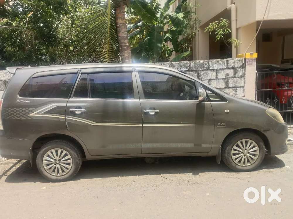 Toyota Innova 2011 Diesel 7 Str