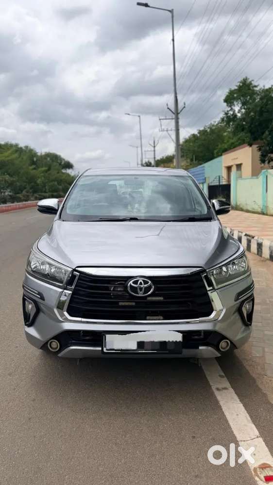 Toyota Innova Crysta 2021 8 Setter  G Version